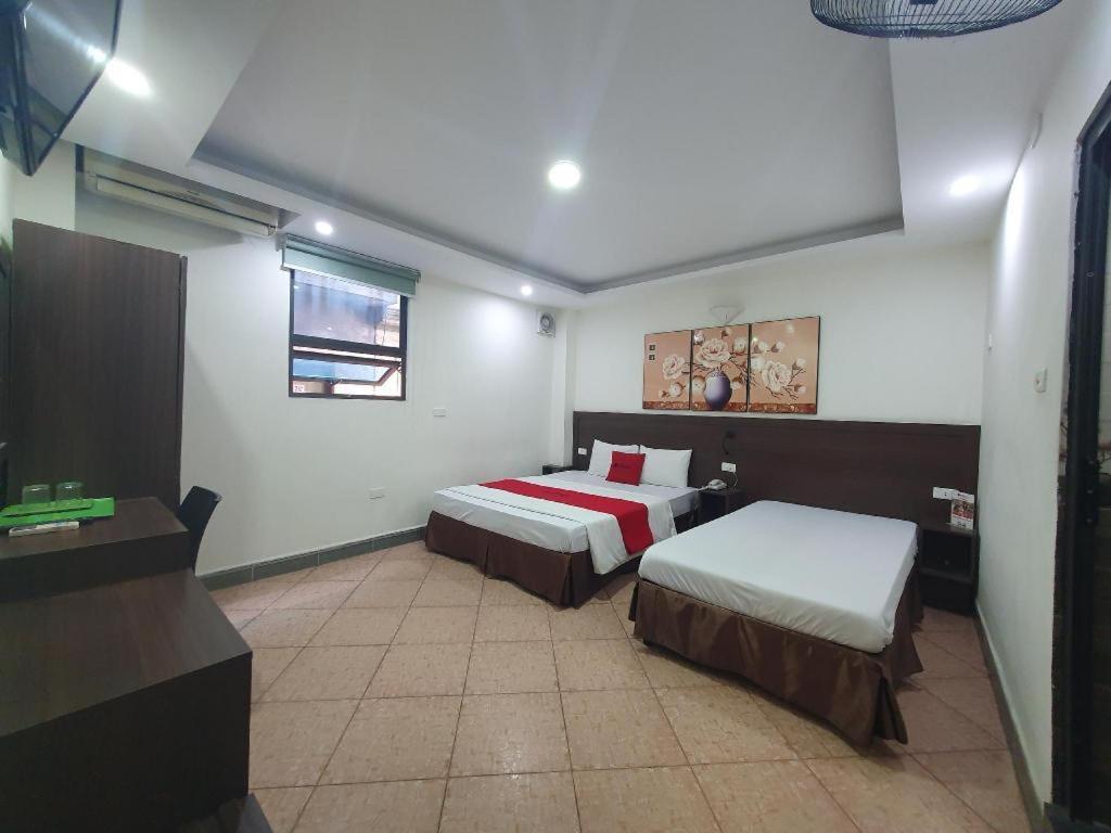 Ha Noi Vang Hotel Hoang Ngan — Photos 1